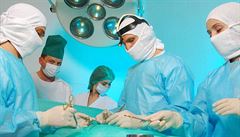 V Turecku provedli unikátní transplantace tří končetin 