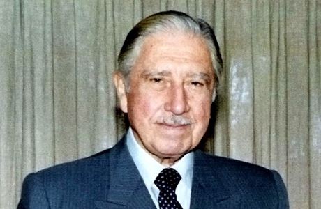 Augusto Pinochet na snímku z roku 1990.