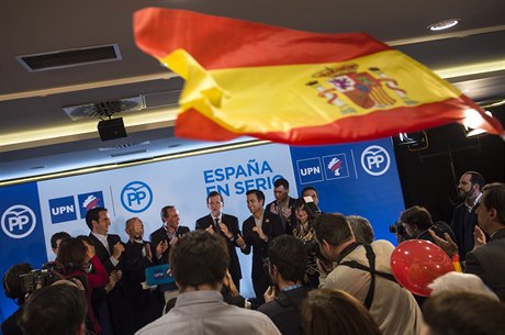 Mariano Rajoy (uprostřed), lídr španělských lidovců