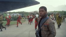 Star Wars: Síla se probouzí. John Boyega jako hlavní hrdina Finn.