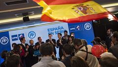 Mariano Rajoy (uprostřed), lídr španělských lidovců