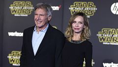 Harrison Ford s manelkou, herekou Calistou Flockhart na premiée filmu Star...