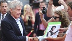 Harrison Ford se zdraví s fanouky v Sydney. Han Solo, polepený paerák,...