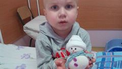 Čtyřletý Andrij má rakovinu. Vyrábí sněhuláky, aby si zachránil život