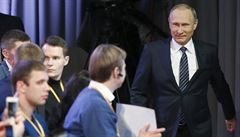 Vladimir Putin a rutí novinái (ilustraní snímek).