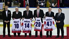 Do Sín slávy eského hokeje byli 17. prosince slavnostn uvedeni Jan Hrbatý,...