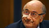 Potrestaný prezident FIFA Sepp Blatter.