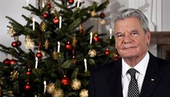 Joachim Gauck u vánoního stromeku.