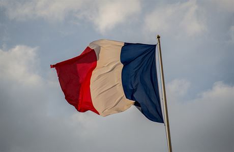 Francouzskou vlajku povaují nkteí za symbol genocidy.