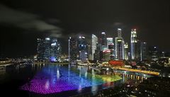 V Singapuru slaví, také s balony pání, které plují po hladin