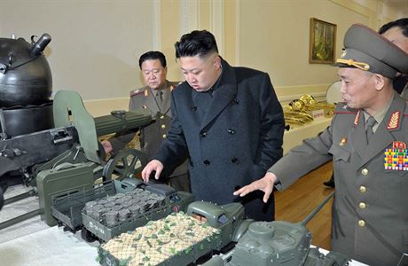 Kim ong-un na inspekci muzea vnovaného válce (ilustraní snímek).