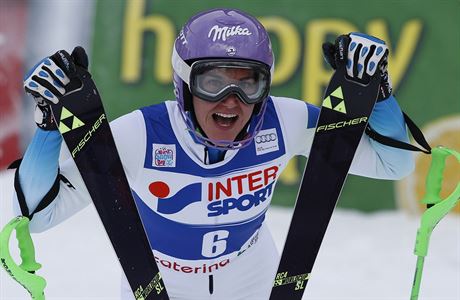 árka Strachová v cíli slalomu v Santa Caterin.