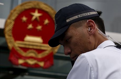 ínský policista v Hongkongu.