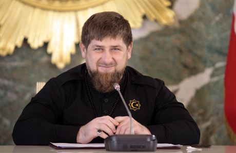 Ramzan Kadyrov, Kremlem pomazan krutovldce eenska. Putinv syn dajn...