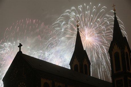 Tradiní novoroní ohostroj byl odpálen 1. ledna z vrchu Vítkov v Praze.