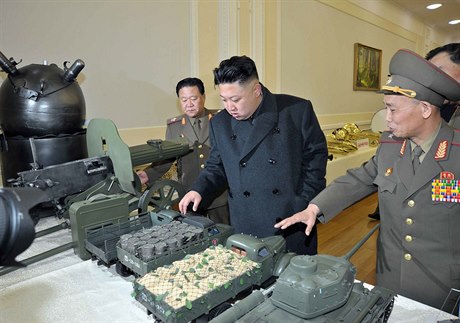 Kim ong-un na inspekci muzea vnovaného válce (ilustraní snímek).