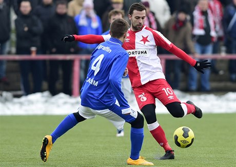 Josef Hubauer v prvním zápase v dresu Slavie proti Vlaimi.