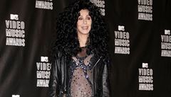 Zpvaka Cher v prhledném motorkáském modelu