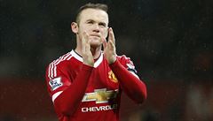 Wayne Rooney se raduje z gólu do sítě Swansea