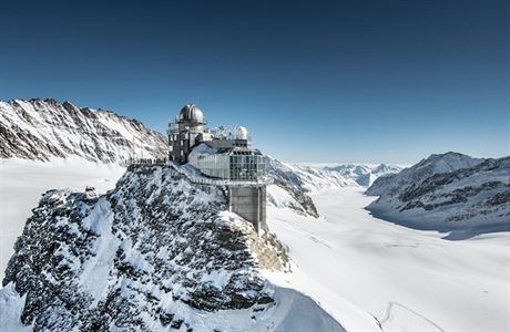 Vrchol Jungfrau s Aletschkým ledovcem