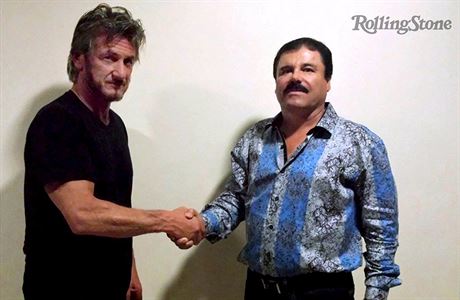 Fotografie asopisu Rolling Stone herce Seana Penna s mexickm drogovm bossem...