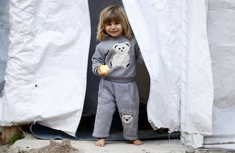Syrská holika v uprchlickém táboe v Turecku.