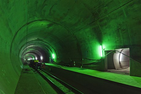 Gotthardský elezniní tunel bude nejdelí stavba svého druhu na svt....