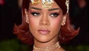 Zpěvačka Rihanna na svátku módy - Met Gala.
