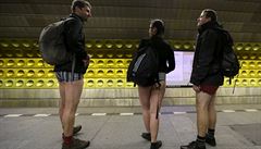 V praském metru se 10. ledna objevilo nezvykle mnoho polosvleených lidí