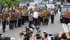 Na místo dorazil i prezident Joko Widodo.