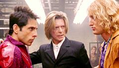 David Bowie,  Ben Stiller (vlevo) a Owen Wilson ve filmu Zoolander (2001).