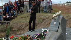 Při pietním aktu ve Slapech byl v srpnu 2012 odhalen pomník Otakara Tomana a... | na serveru Lidovky.cz | aktuální zprávy