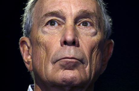 Nkdejí newyorský starosta a mediální magnát Michael Bloomberg.