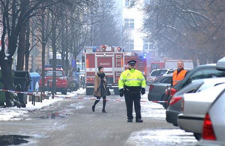 Hasii evakuovali zhruba 500 lidí po výbuchu plynu v kanalizaci v Brn na tíd...