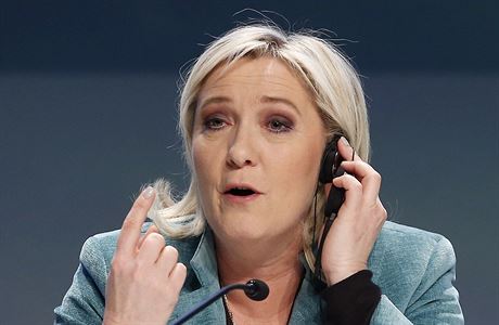 Marine Le Penová na konferenci evropských nacionalist.