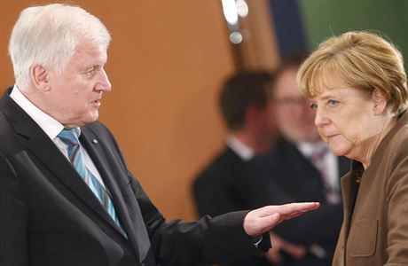 Bavorský premiér Horst Seehofer s kanclékou Angelou Merkelovou.