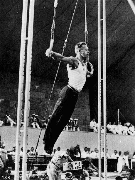 Alois Hudec se stal olympijským vítzem na olympijských hrách v Berlín v roce...