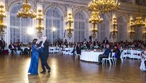 Prezident Milo Zeman s manelkou Ivanou na reprezentanm plesu, kter se...