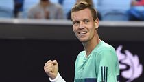 Raduj�c� se Tom� Berdych.