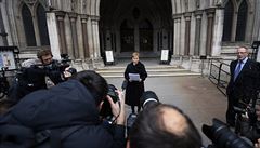 Marina Litvinnková pedítá závry soudu v Londýn.