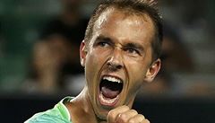 Luká Rosol se na Australian Open raduje z postupu.