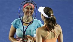 Pár, který porazil Hradeckou a Hlavákovou - Martina Hingisová a Sania Mirzaová.