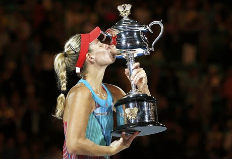 Angelique Kerberová se raduje z prvního triumfu na Australian Open