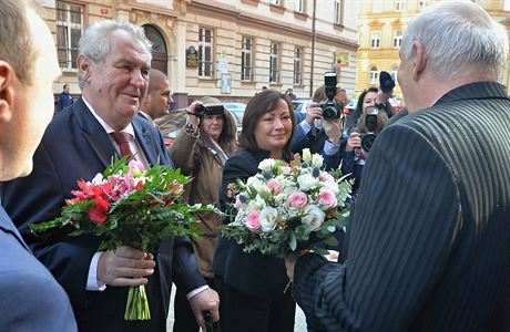 Prezident Milo Zeman s manelkou Ivanou zahjil u krajskho adu v Plzni....