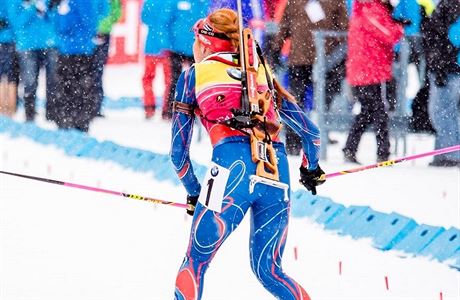 Gabriela Soukalová projídí cílem pozadu