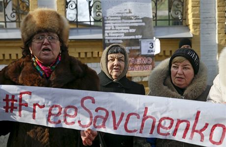 Demonstrace za propuštění Ruskem vězněné pilotky Savčenkové před sídlem...