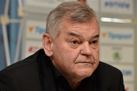 Vladimír Vůjtek i v Třinci potvrdil, že to na ruské hokejisty prostě umí.