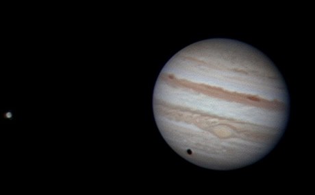 Jupiter a Ganymed (největší Jupiterův měsíc), vítězný snímek za měsíc srpen