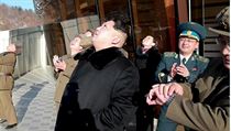 Kim ong-un na severokorejskch zbrech.