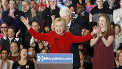Nominační souboj v Iowě: Clintonová těsně vyhrála nad Sandersem, Cruz porazil Trumpa